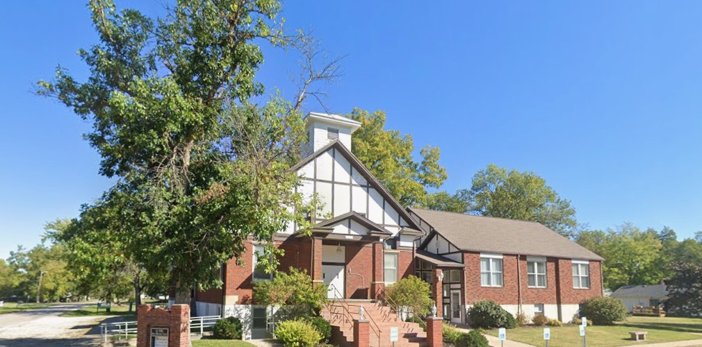 La Cygne United Methodist Church, a brick church building on Chestnut Street